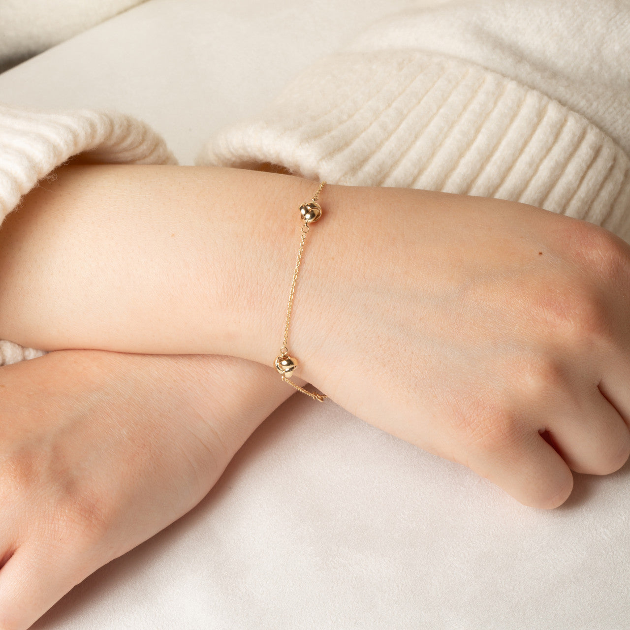 14K Yellow Gold Intertwined Love Knot Bracelet 7