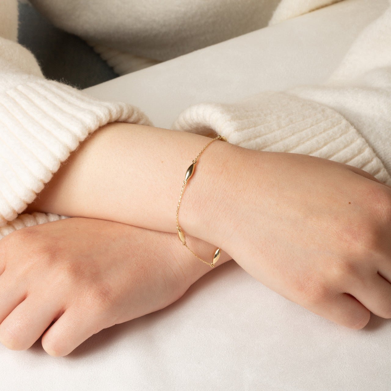 14K Yellow Gold Marquise Shape Link Bracelet 7