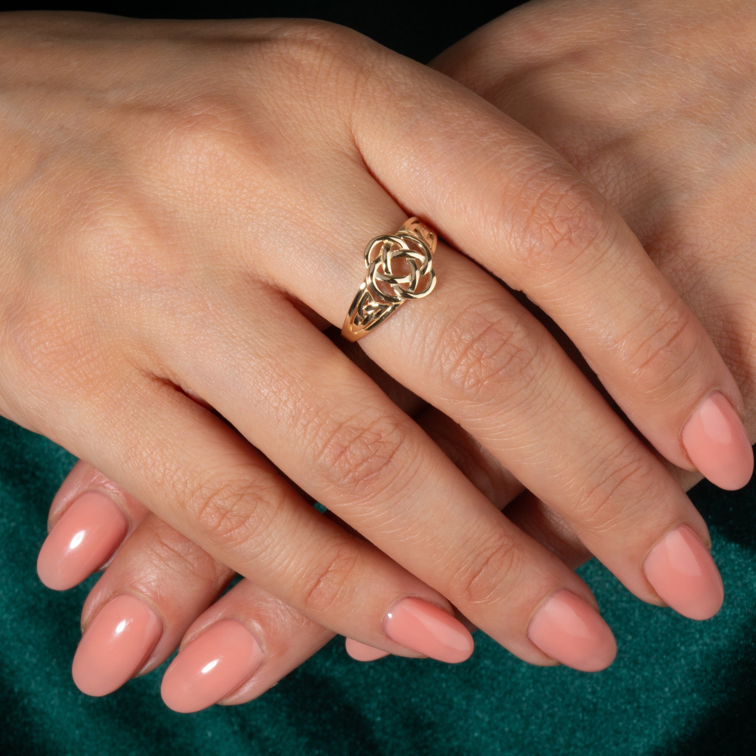 Gold Woman's Symbolic Dara Knot Trinity Ring (Available in Yellow/Rose/White Gold)