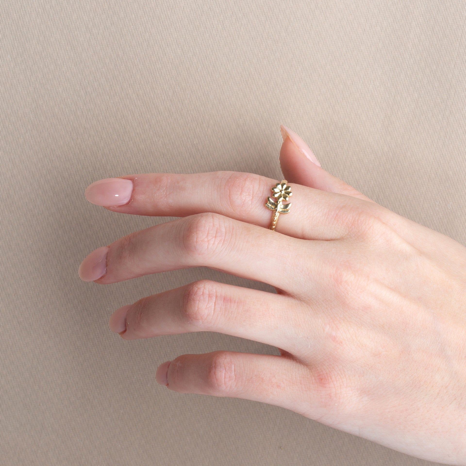 Gold Dragonfly Daisy Flower Nature Ring (Available in Yellow/Rose/White Gold)