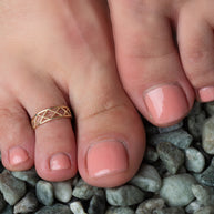 Yellow Gold X Design Toe Ring