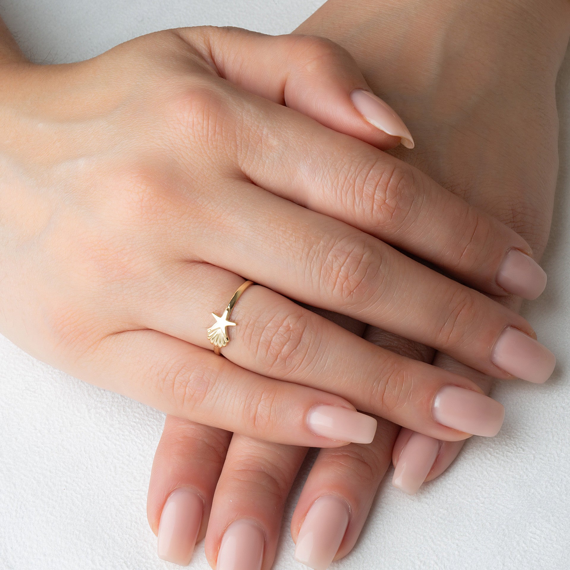 Gold Starfish & Seashell Beach Ring (Available in Yellow/Rose/White Gold)