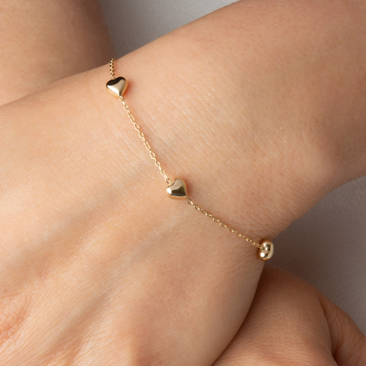 14K Yellow Gold Heart Love Charm Bracelet