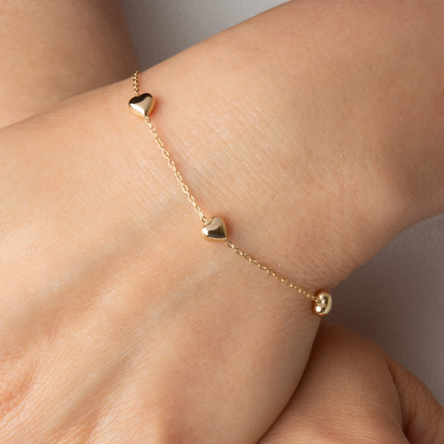 14K Yellow Gold Heart Love Charm Bracelet