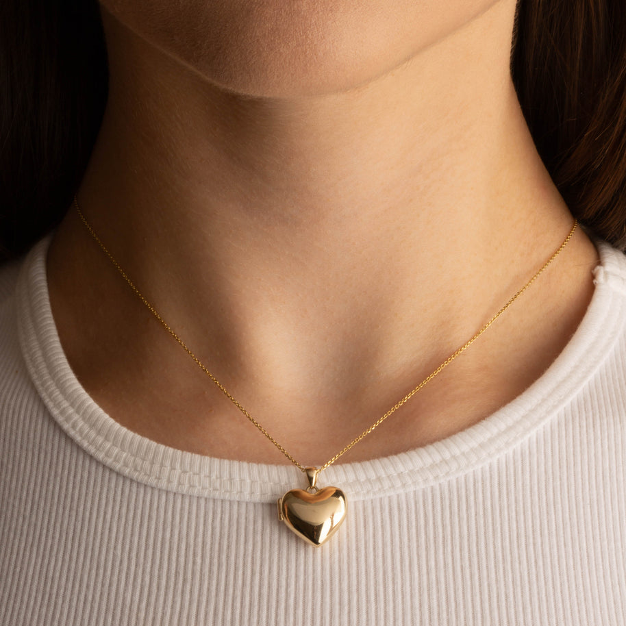 14K Yellow Gold Heart Locket Vintage Love Pendant Necklace