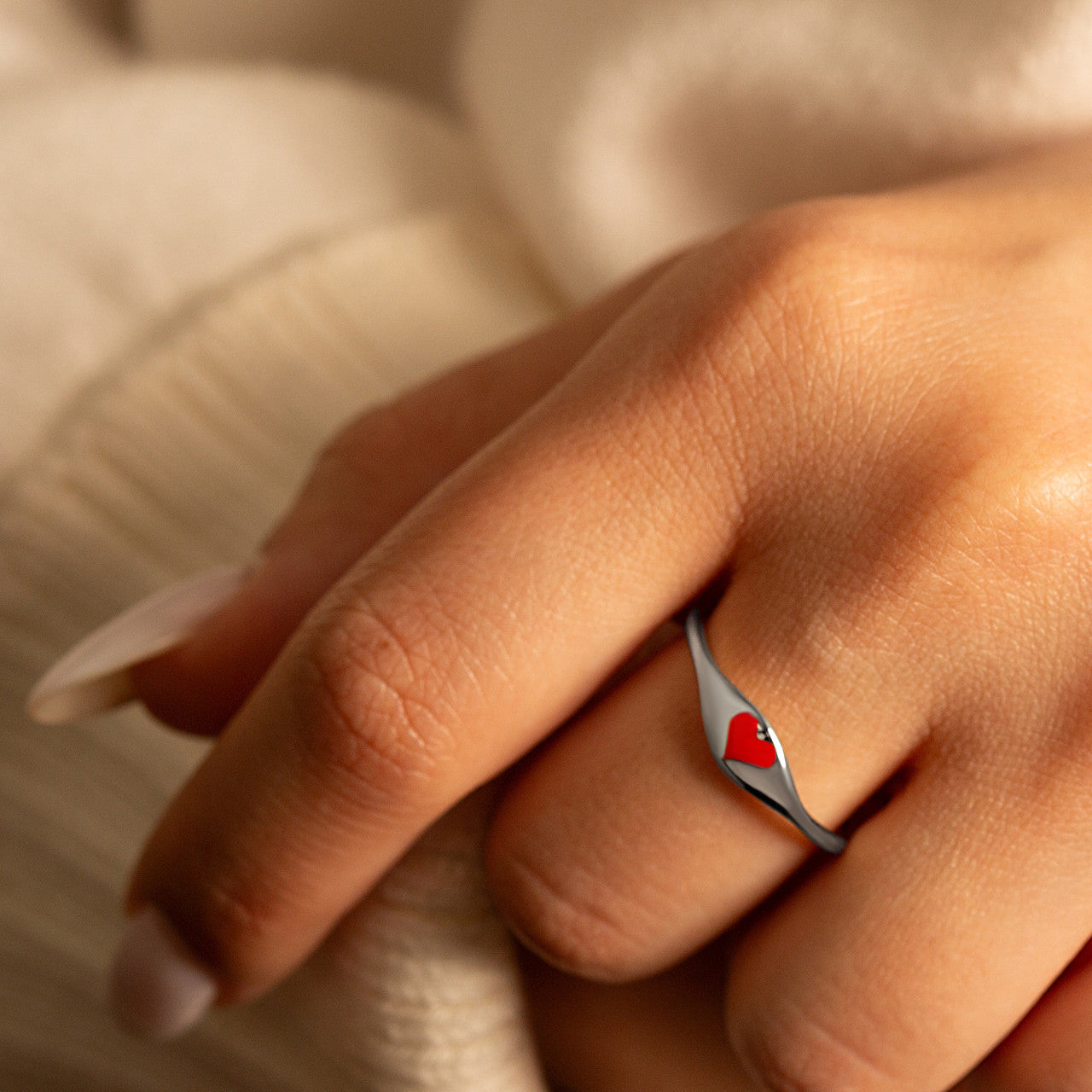 .925 Sterling Silver Enamel Heart Love Band Ring