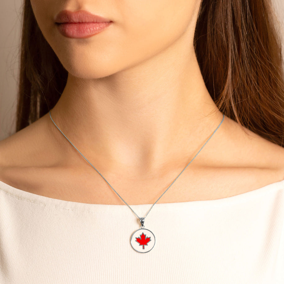 .925 Sterling Silver Enamel Canadian Maple Leaf Medallion Pendant Necklace