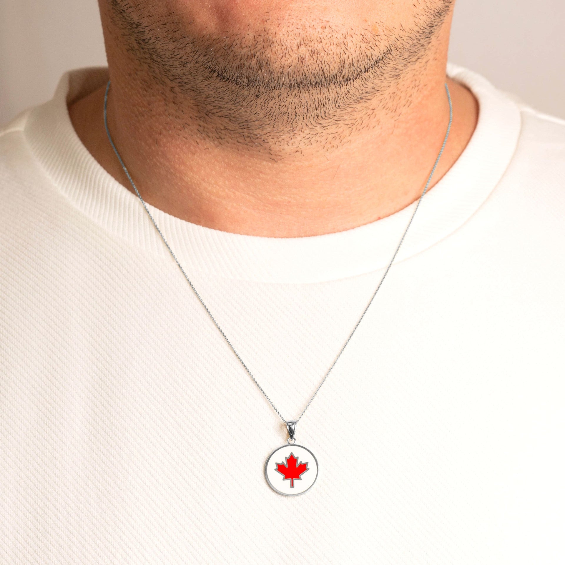 .925 Sterling Silver Enamel Canadian Maple Leaf Medallion Pendant Necklace