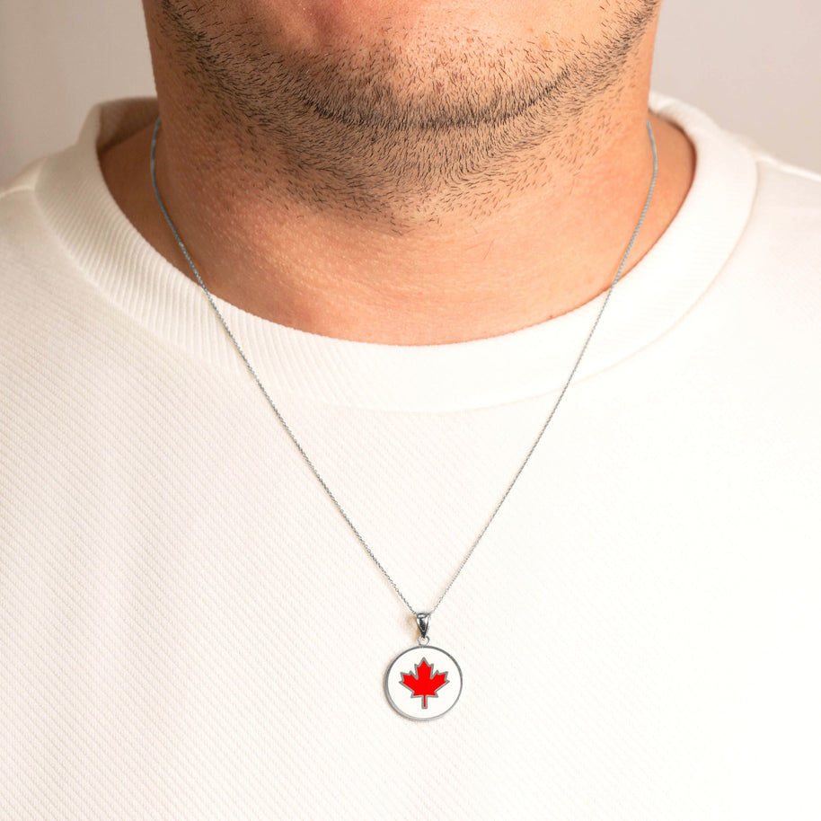 .925 Sterling Silver Enamel Canadian Maple Leaf Medallion Pendant Necklace