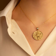 Gold Diamond Cut Patron Saint Christopher Medallion Pendant Necklace Pendant Necklace (Available in Yellow/Rose/White Gold)