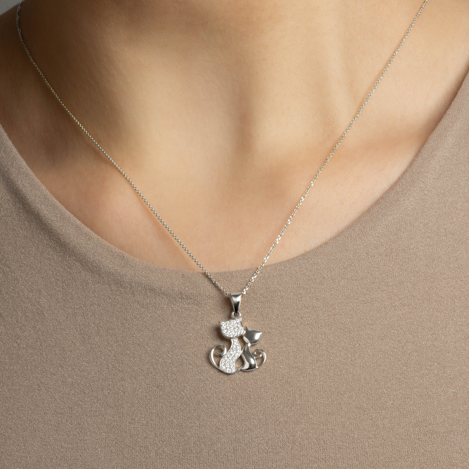 .925 Sterling Silver Cubic Zirconia Pet Cats Silhouette Pendant Necklace
