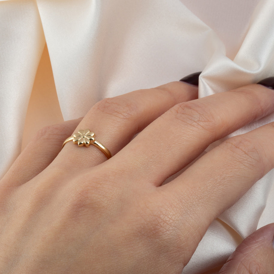 Gold Daisy Flower Ring (Available in Yellow/Rose/White Gold)