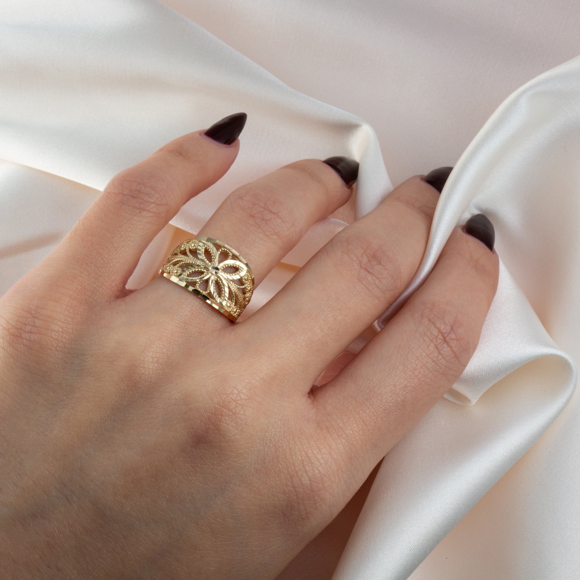 Gold Diamond Cut Filigree Butterfly Band Ring (Available in Yellow/Rose/White Gold)