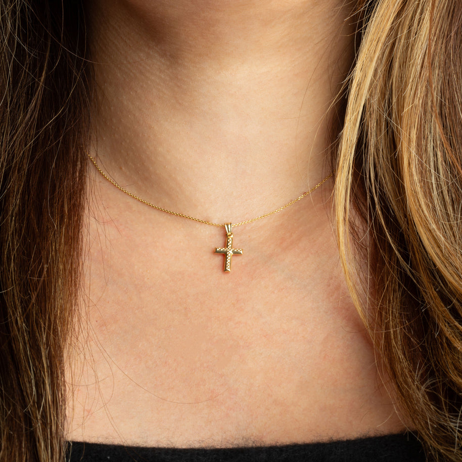 14K Yellow Gold Ribbed Cross Pendant Necklace
