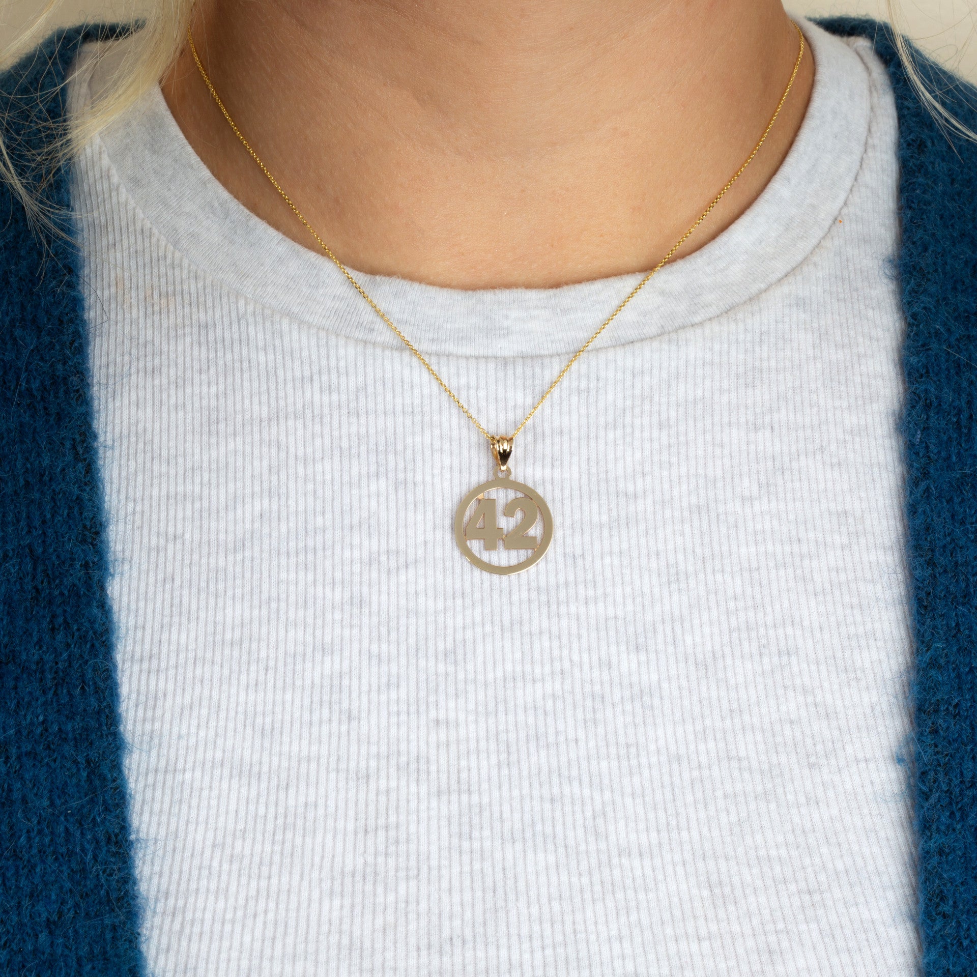 Gold Personalized Jersey Number Sports Circle Pendant Necklace (Available in Yellow/Rose/White Gold)