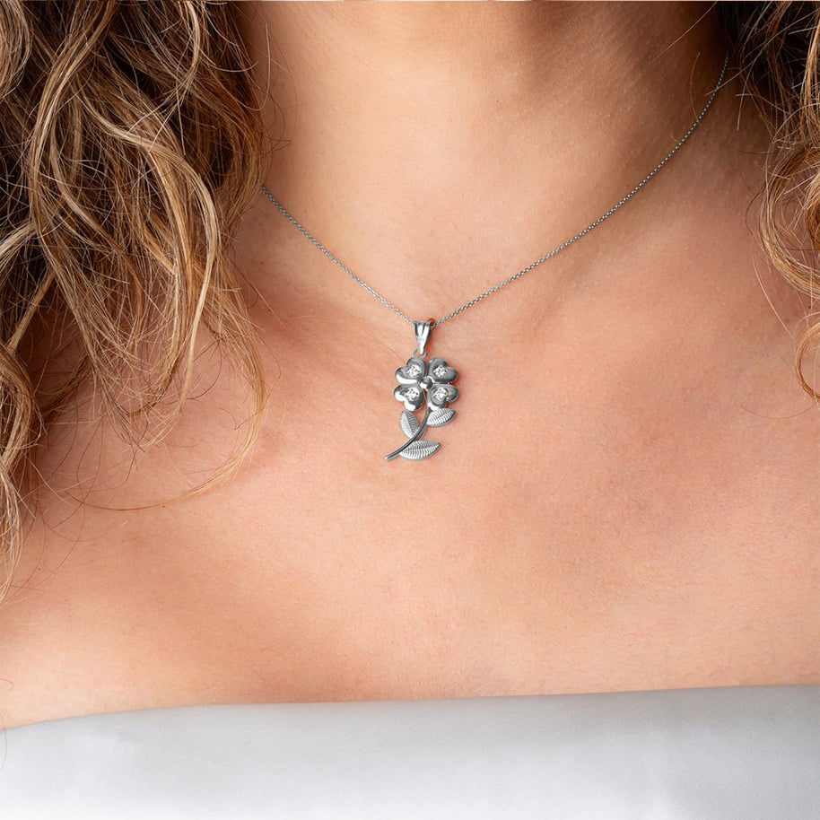 .925 Sterling Silver Cubic Zirconia 4 Leaf Clover Flower Pendant Necklace