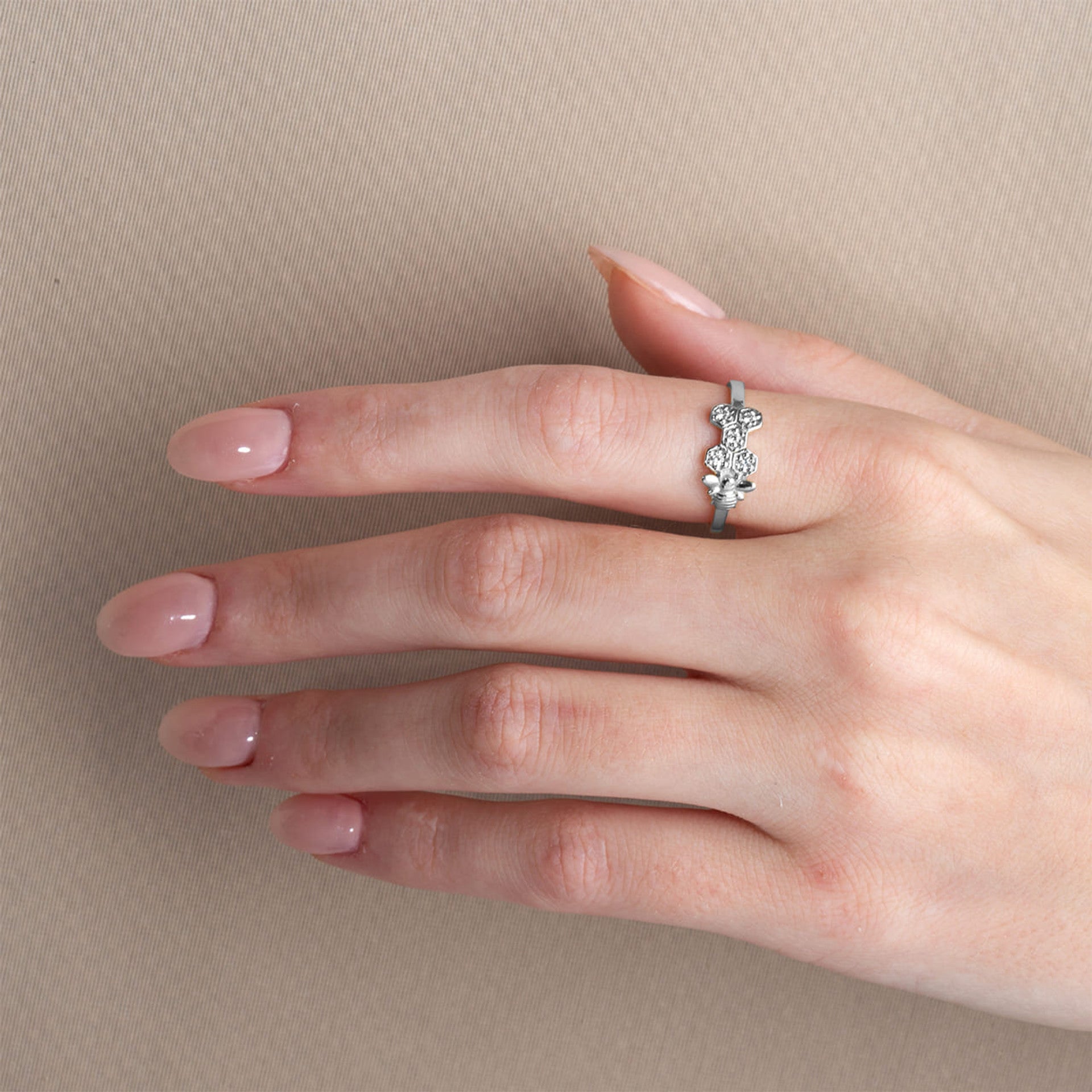 .925 Sterling Silver Studded Honeycomb Bumble Bee Ring