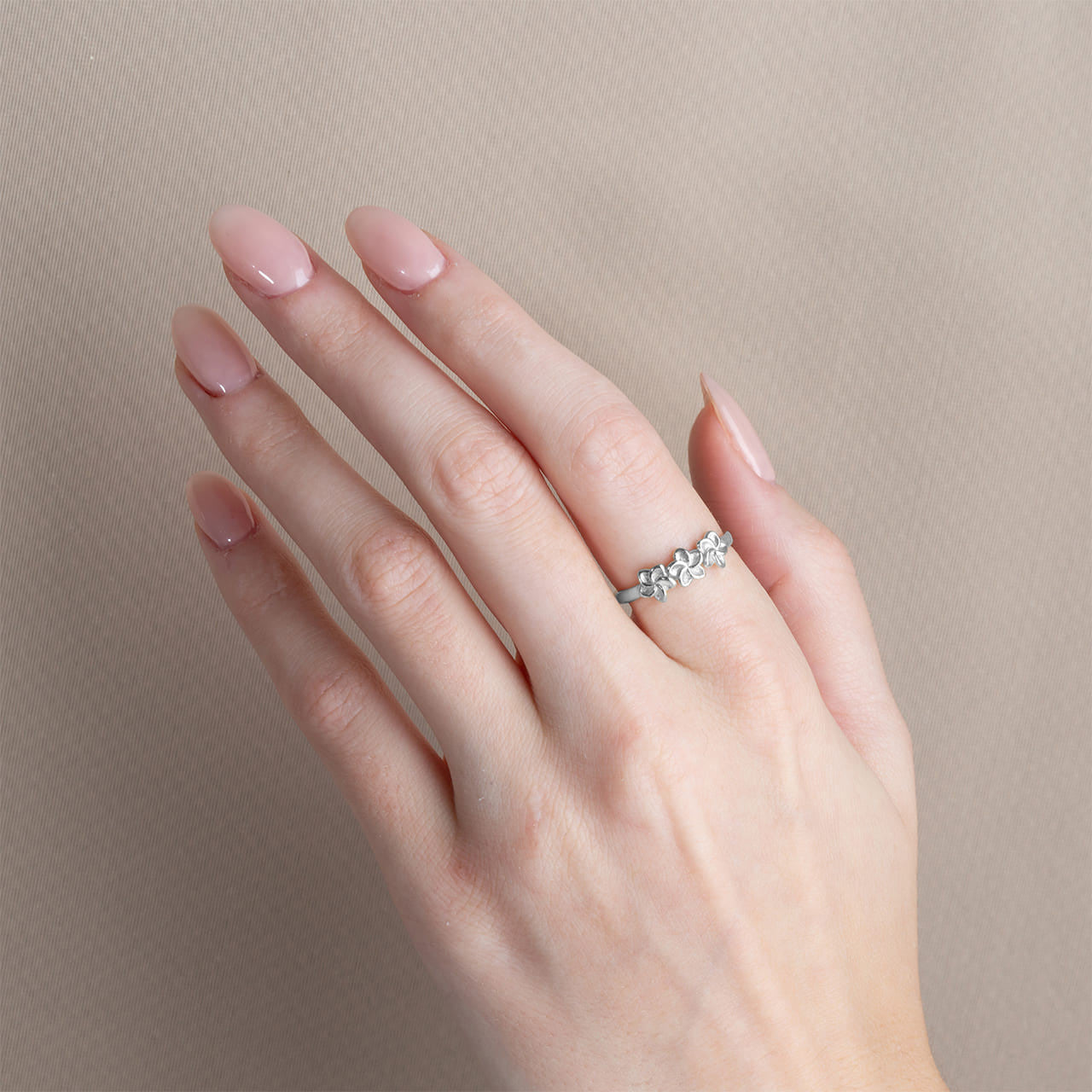 925 Sterling Silver Hawaiian Flower Plumeria Ring