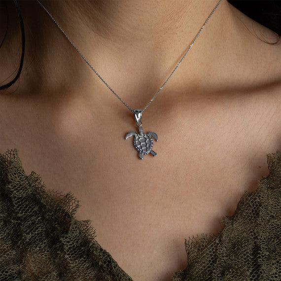 .925 Sterling Silver Beaded Sea Turtle Ocean Pendant Necklace