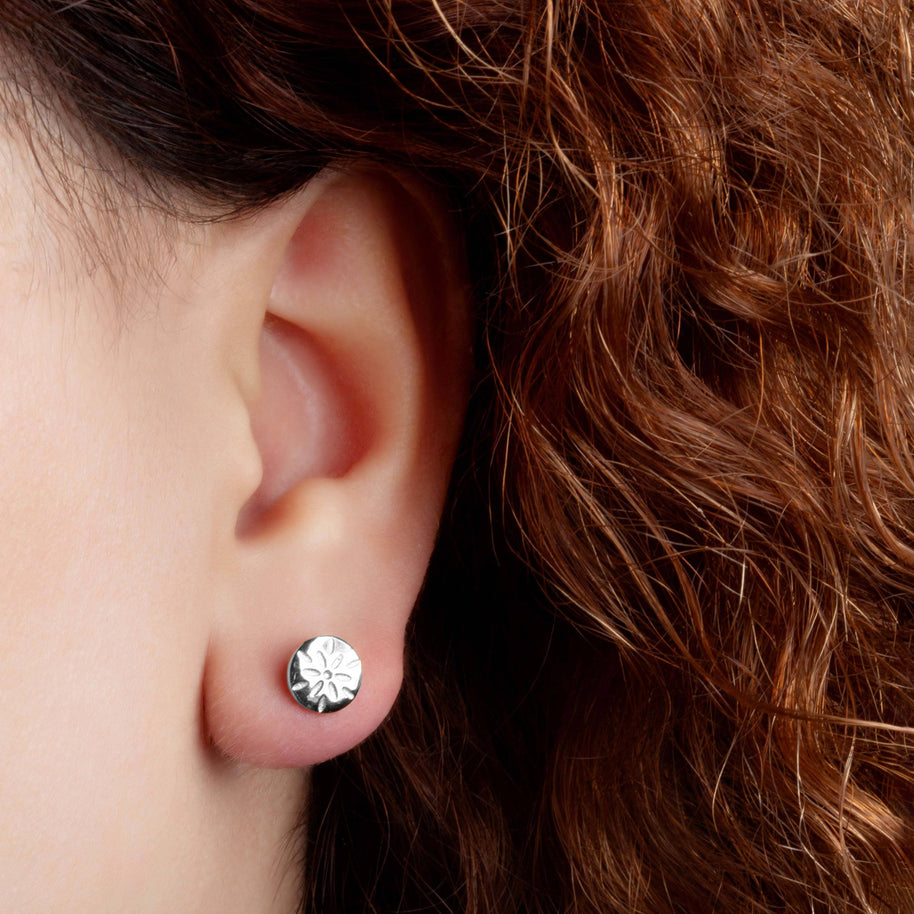 .925 Sterling Silver Flower Textured Diamond Cut Round Stud Earrings