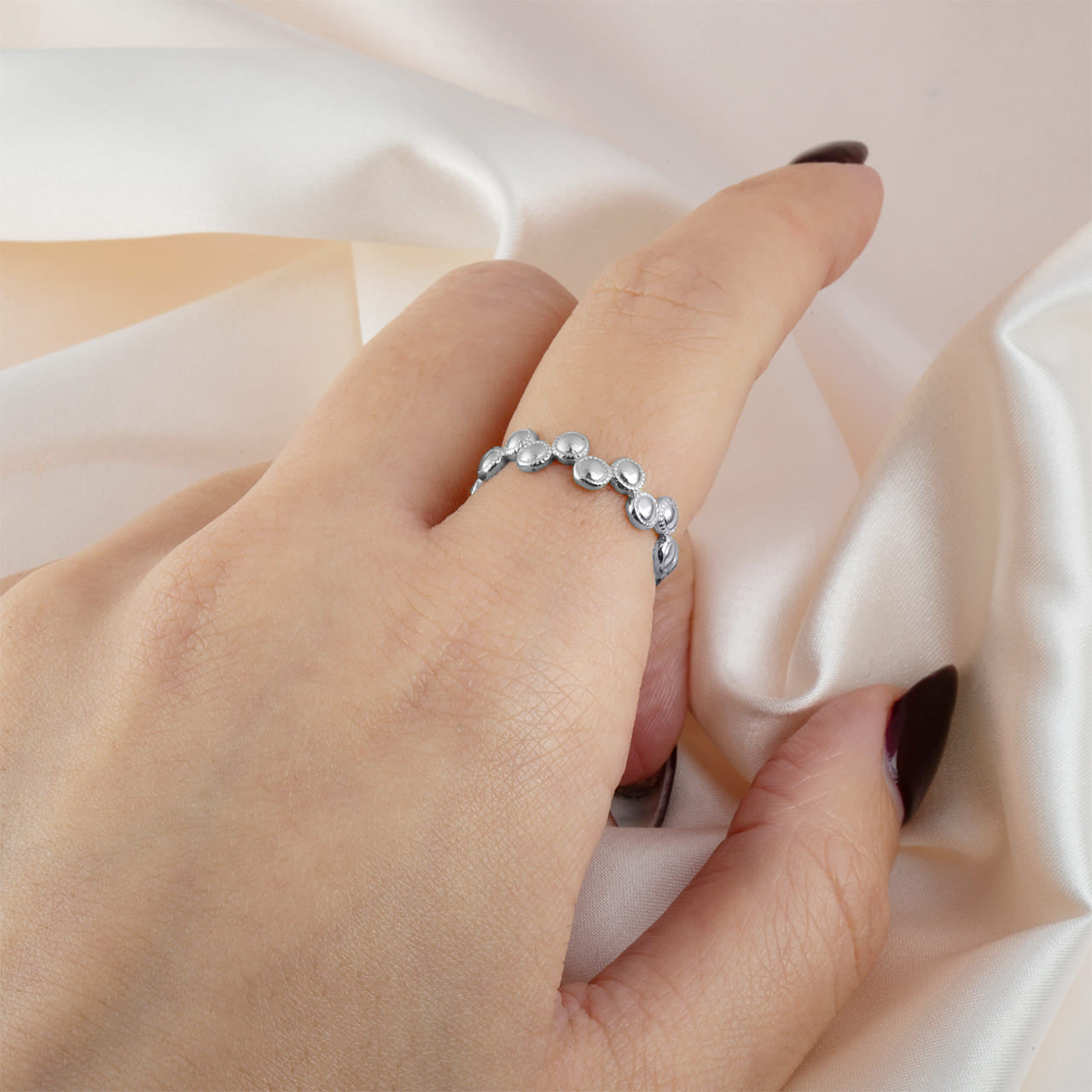 .925 Sterling Silver Beaded Circle Bubble Band Ring