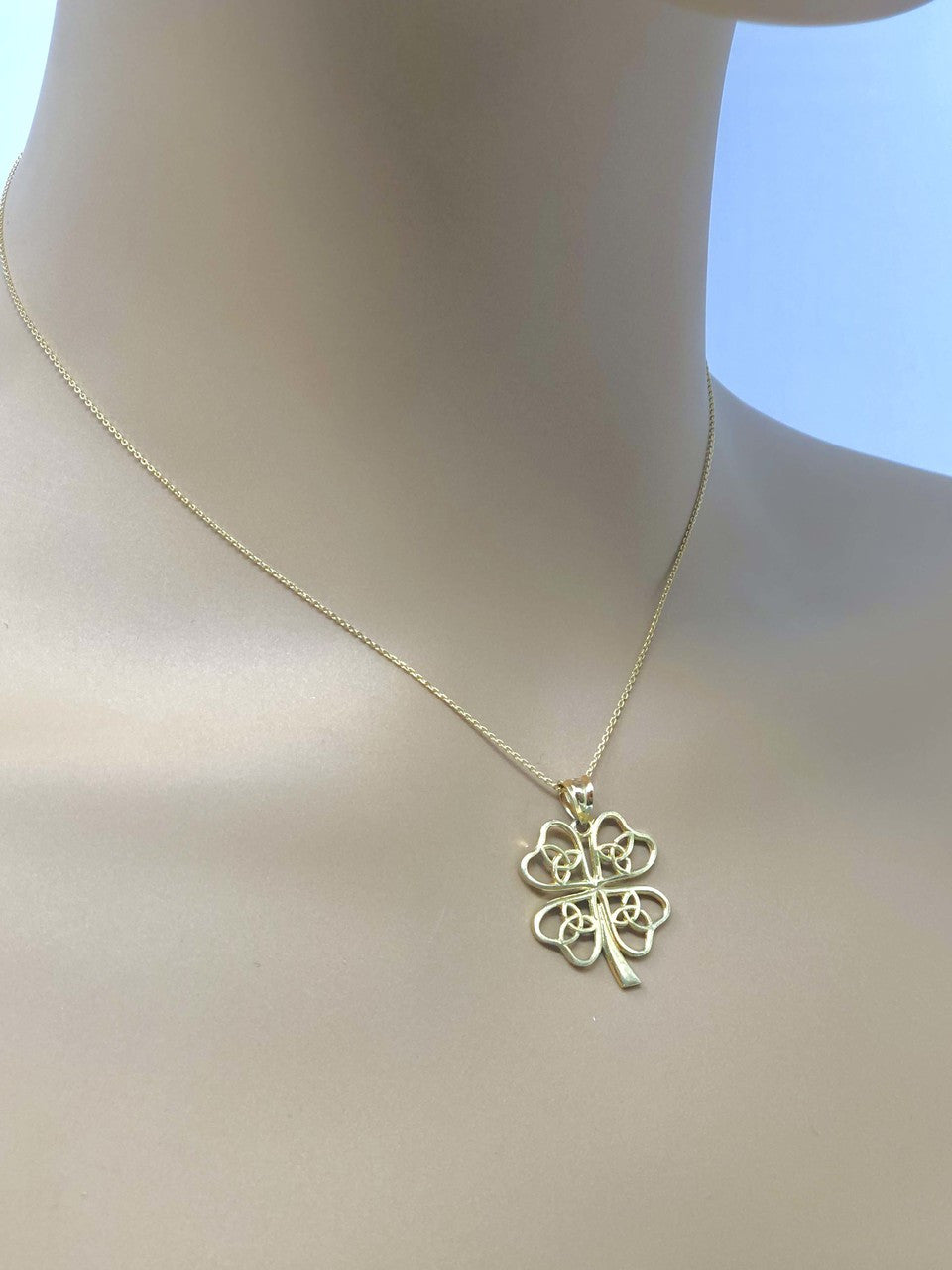 Solid Gold Celtic Trinity Knot Clover Pendant Necklace (Available in Yellow/Rose/White Gold)