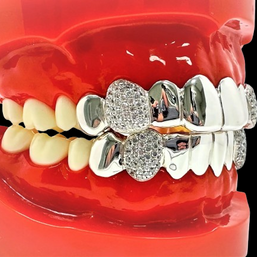 Custom-fit Moissanite Solid 925 Sterling Silver Iced out FANGS Honey Comb Grillz - TYS GRILLZ