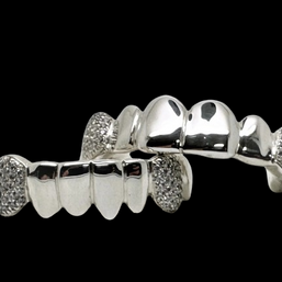 Custom-fit Moissanite Solid 925 Sterling Silver Iced out FANGS Honey Comb Grillz - TYS GRILLZ