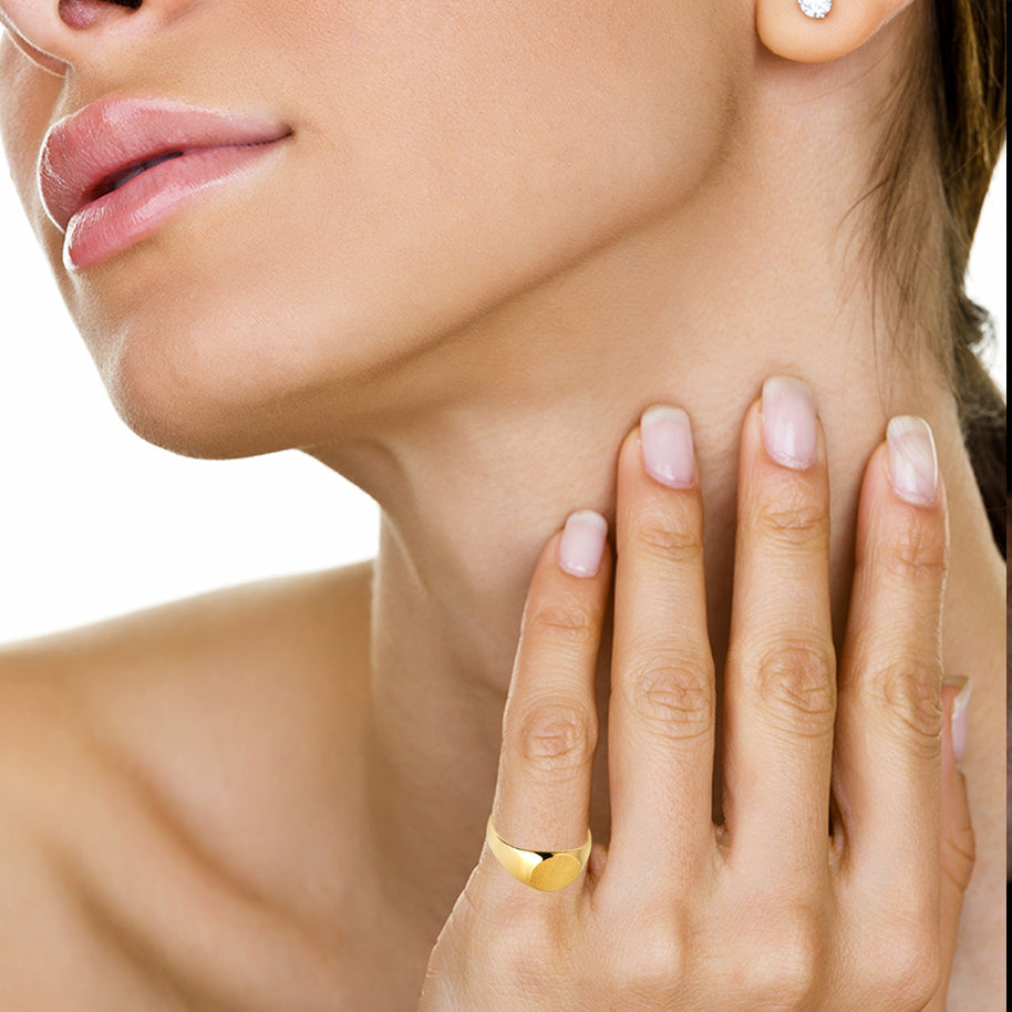 Gold Engravable ﻿Round Signet Pinky Ring (Available in Yellow/Rose/White Gold)